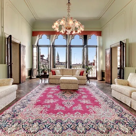 Ca' Patrizia Noble Floor Apartment Venice