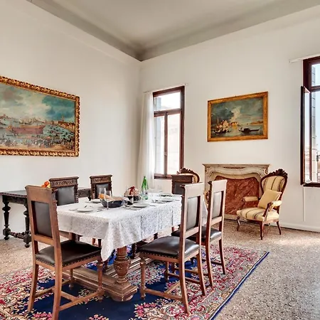 Ca' Patrizia Noble Floor